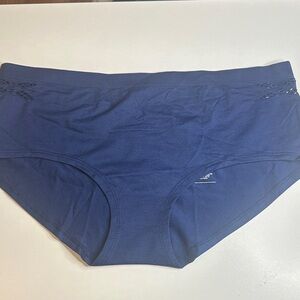 Victoria’s Secret hiphugger panties